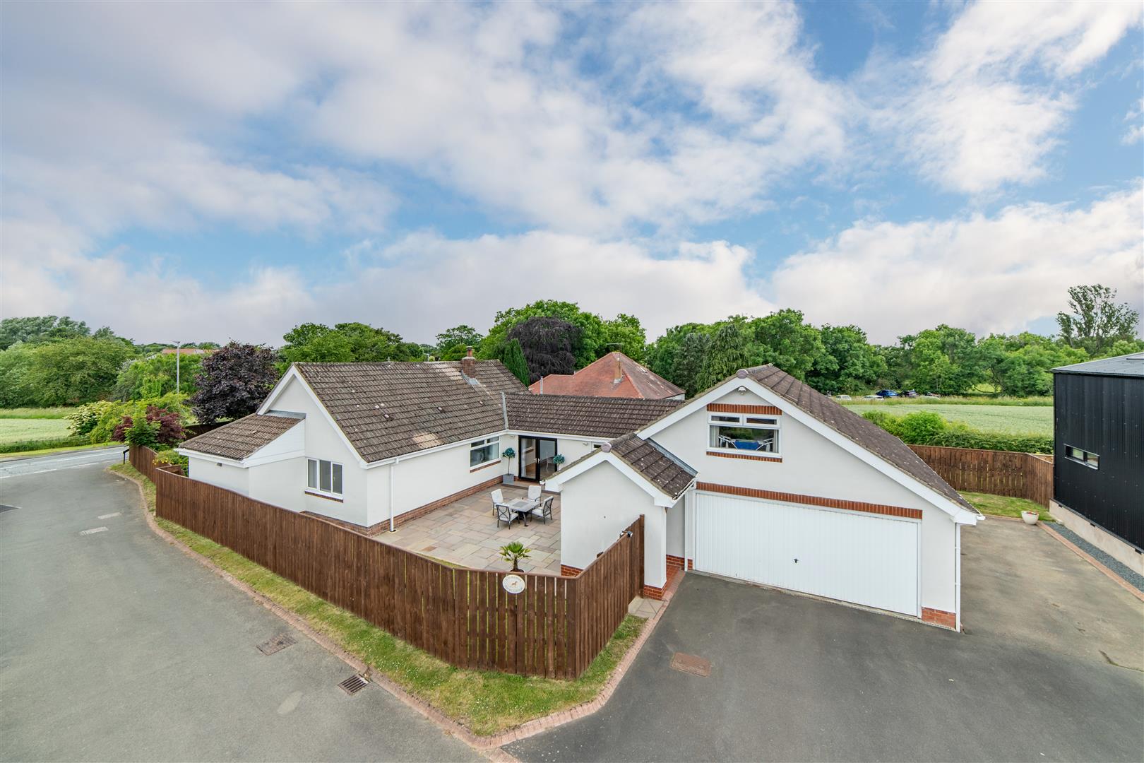 4 bedroom Detached bungalow For Sale