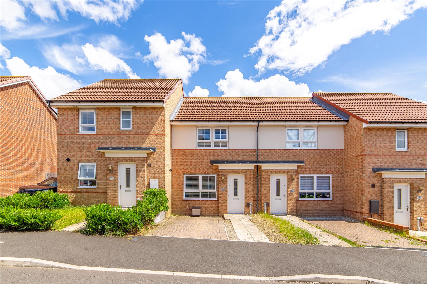 2 bedroom Terraced House Under Offer