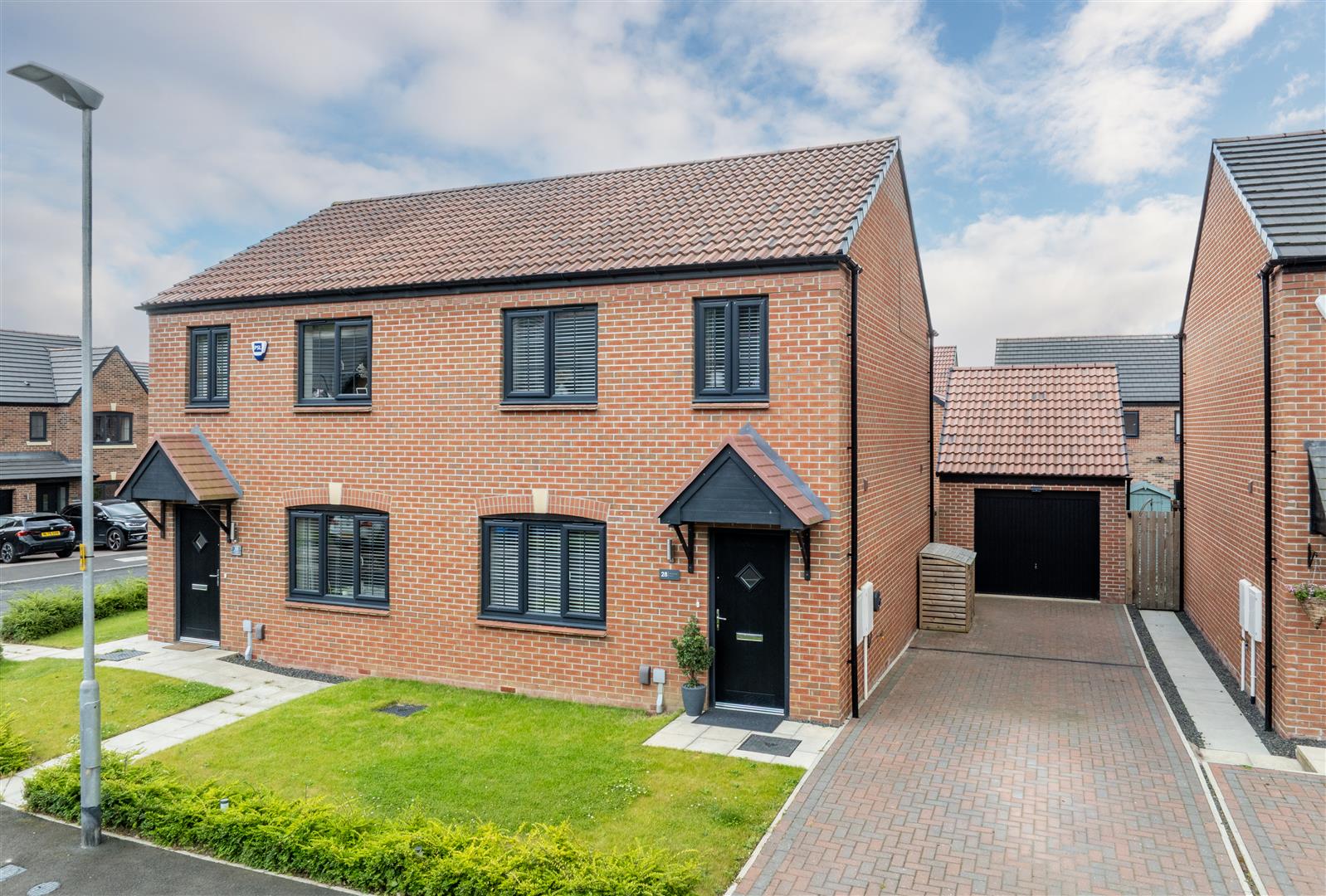 3 bedroom Semi-detached house For Sale