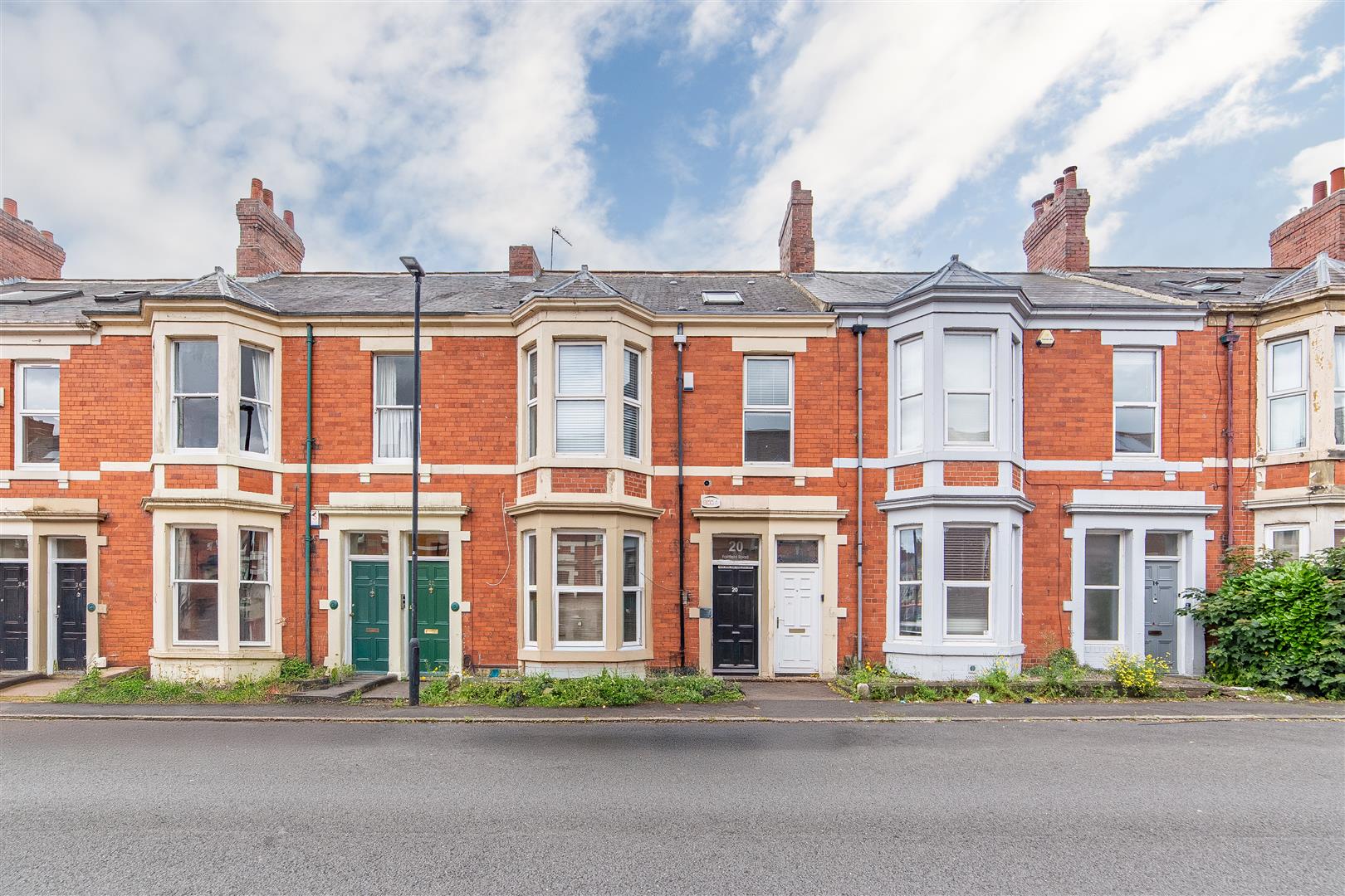 3 bedroom Flat To Let