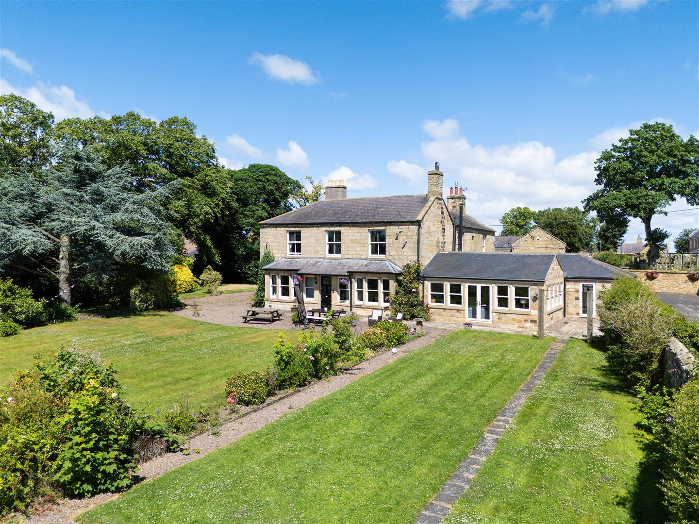 4 bedroom House (unspecified) Let