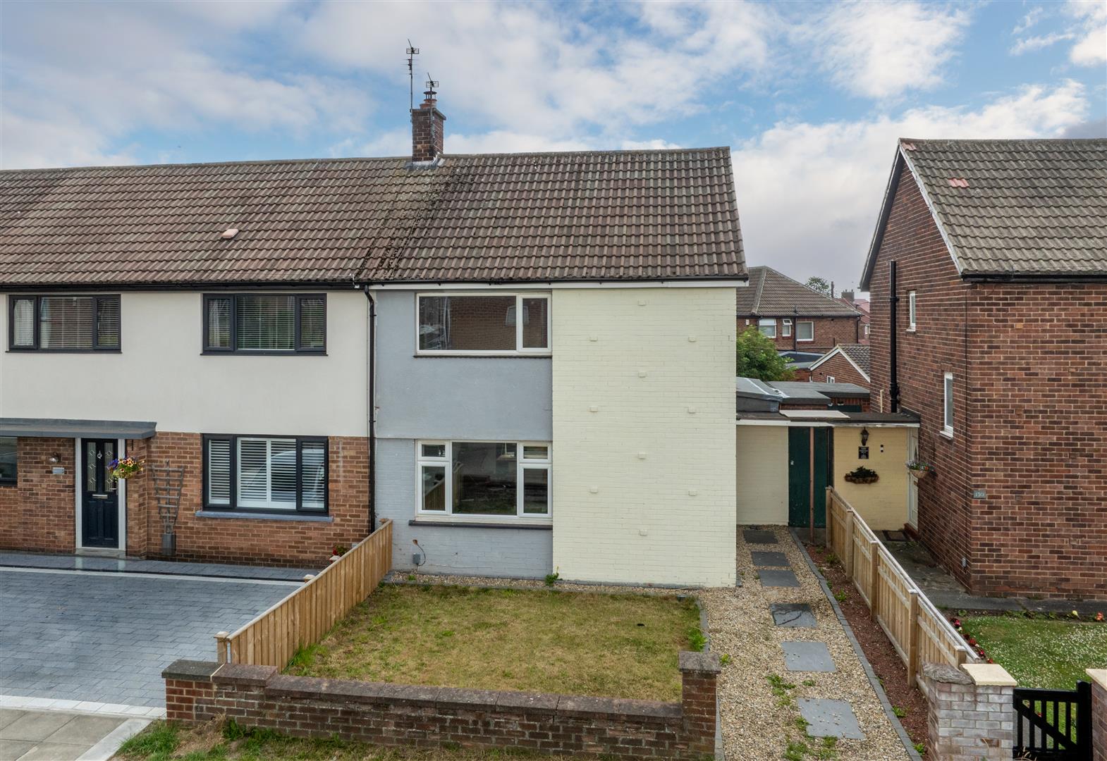 2 bedroom End of terrace house For Sale
