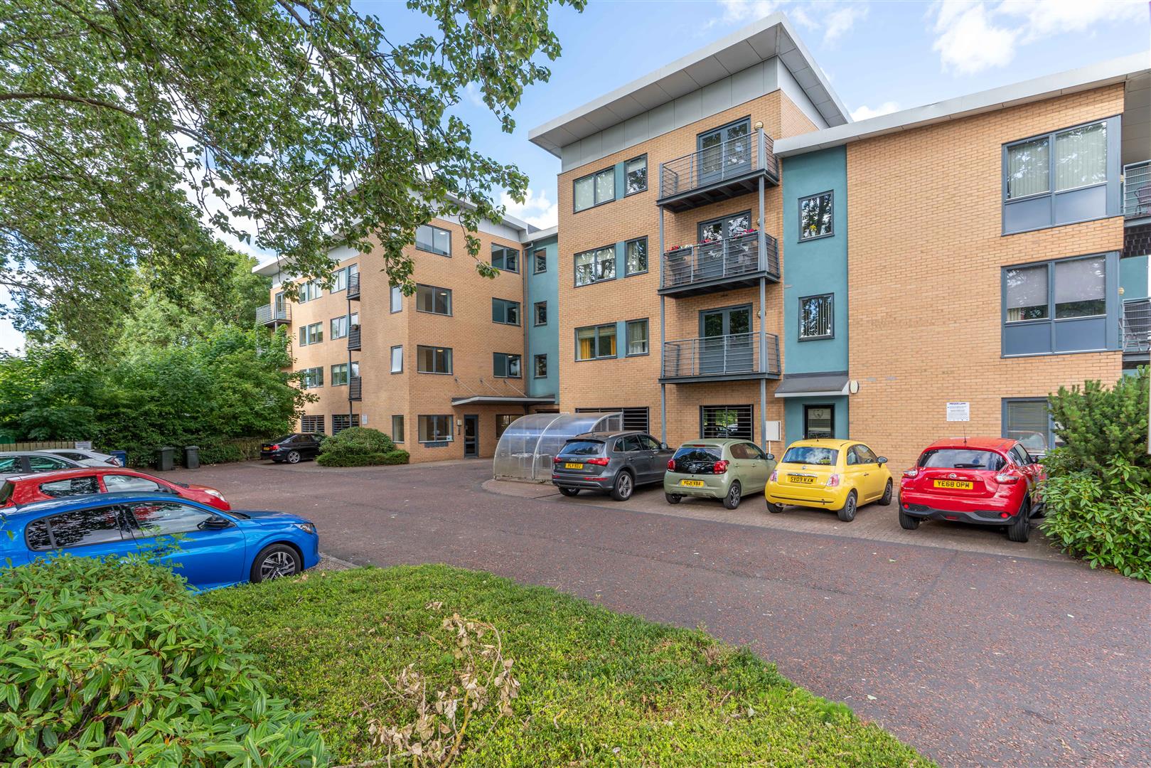 1 bedroom Apartment For Sale