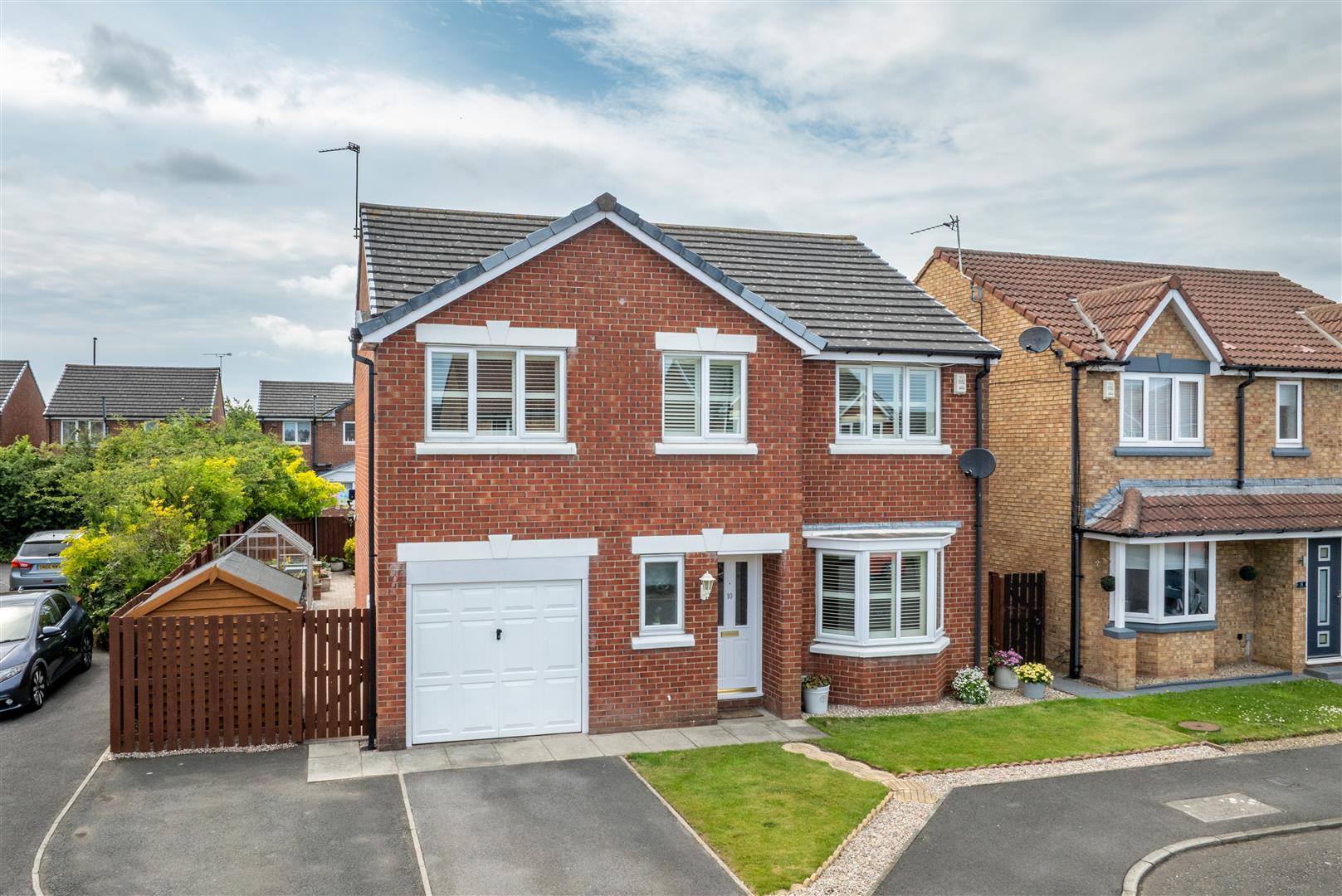 4 bedroom Detached house Under Offer