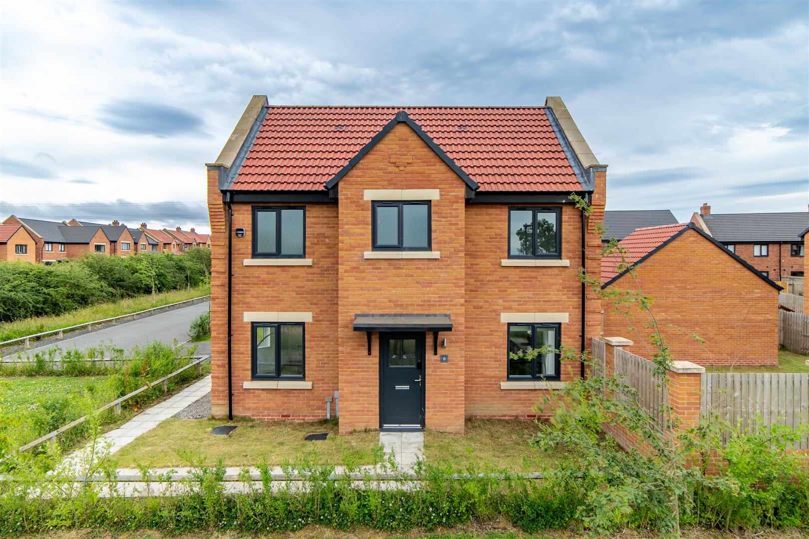 3 bedroom Detached house For Sale