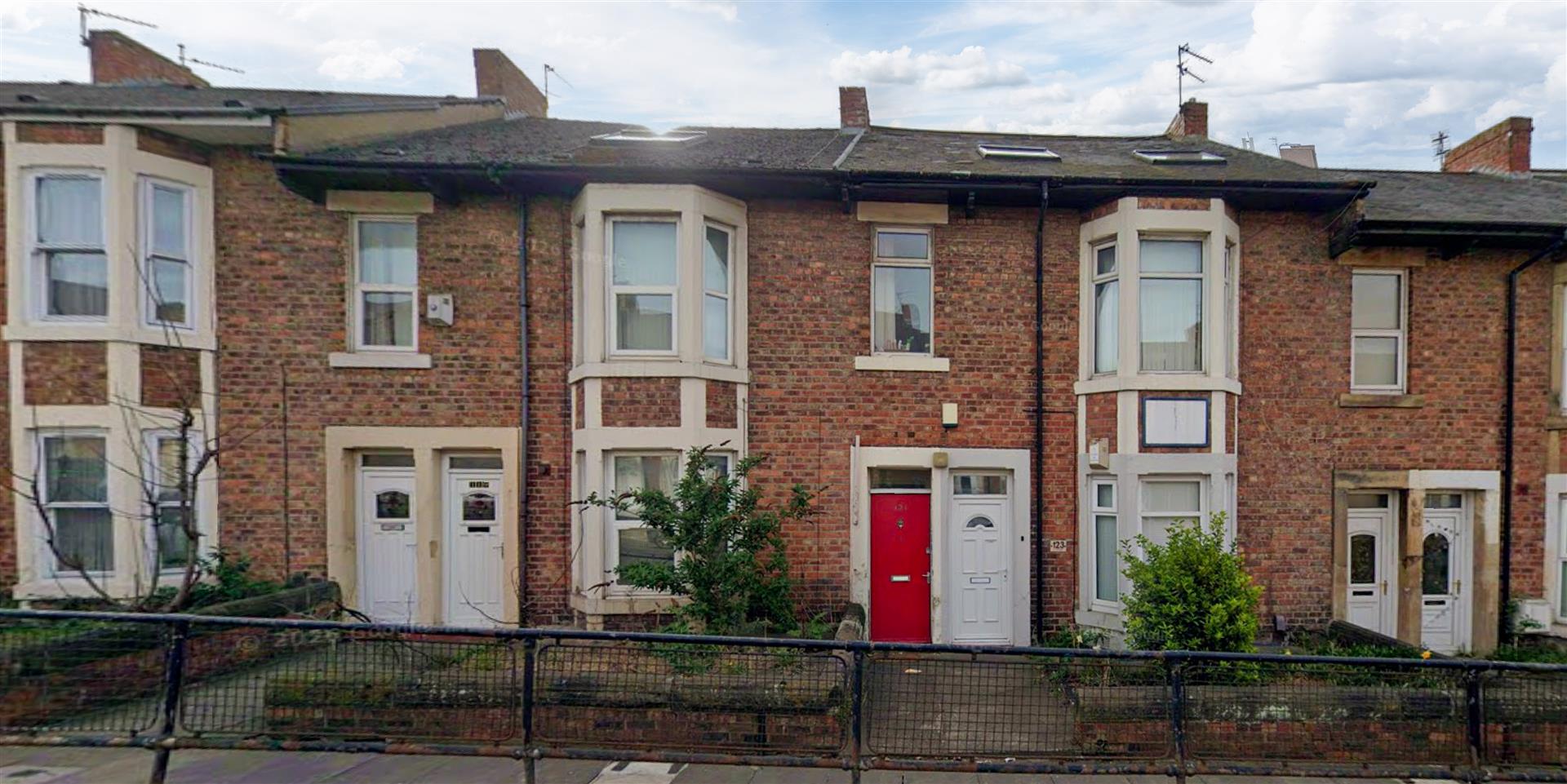 5 bedroom Maisonette Under Offer