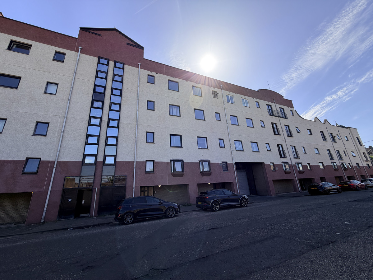 2 bedroom Apartment To Let