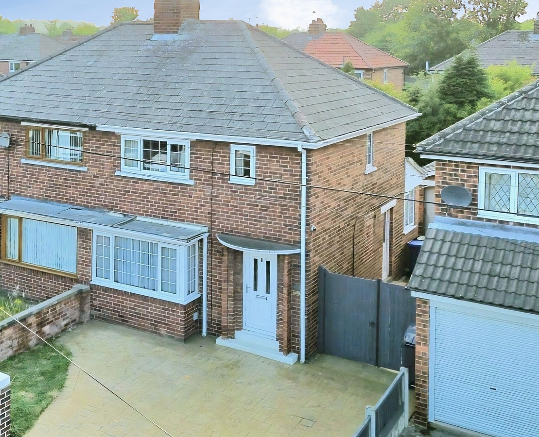 3 bedroom Semi-detached house For Sale