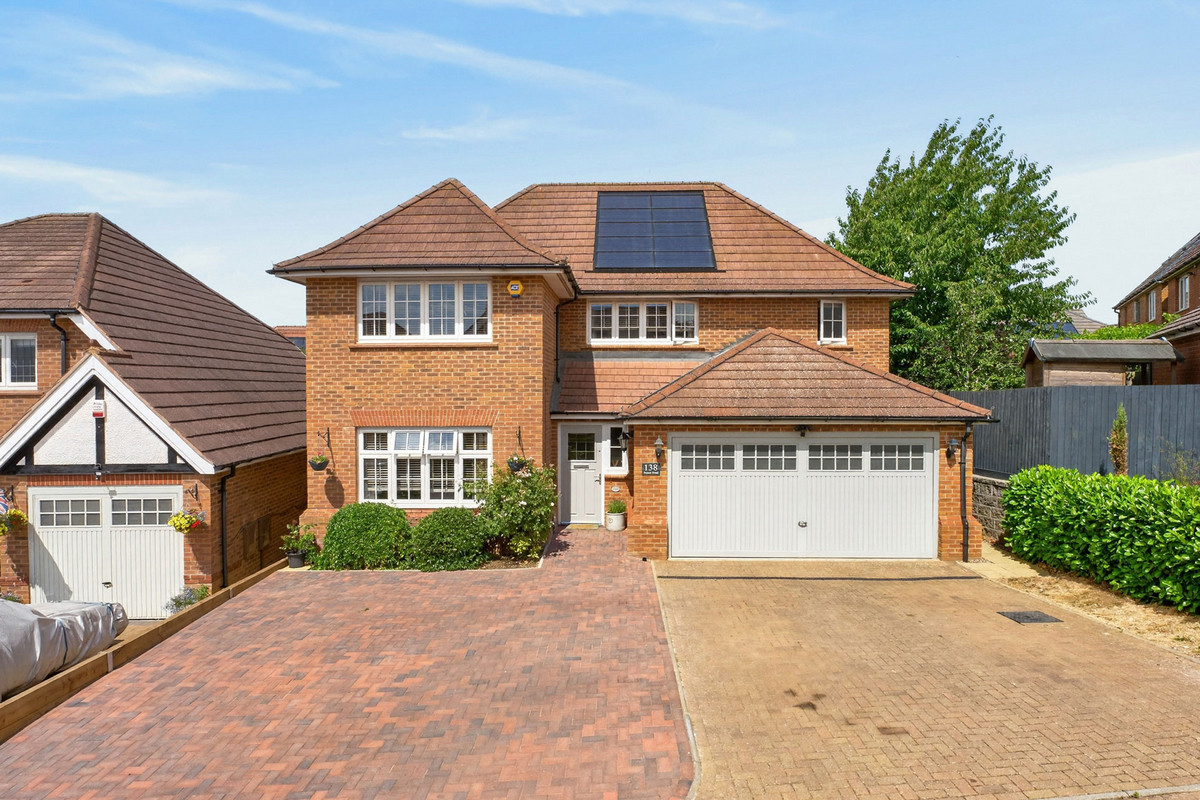 4 bedroom Manor House For Sale