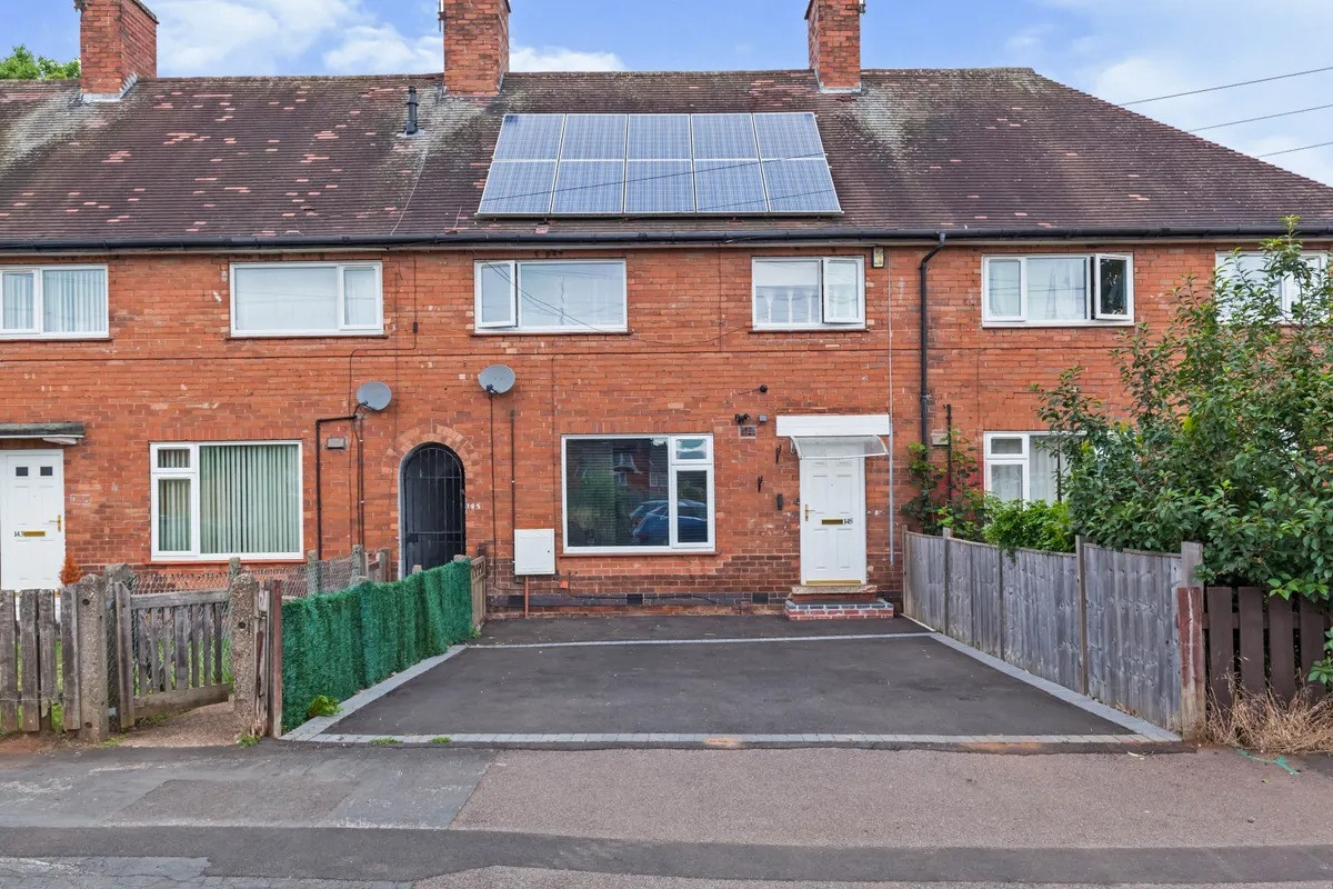 3 bedroom Terraced House For Sale
