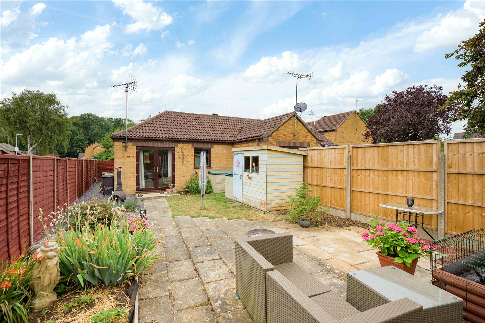 2 bedroom Semi-detached house For Sale