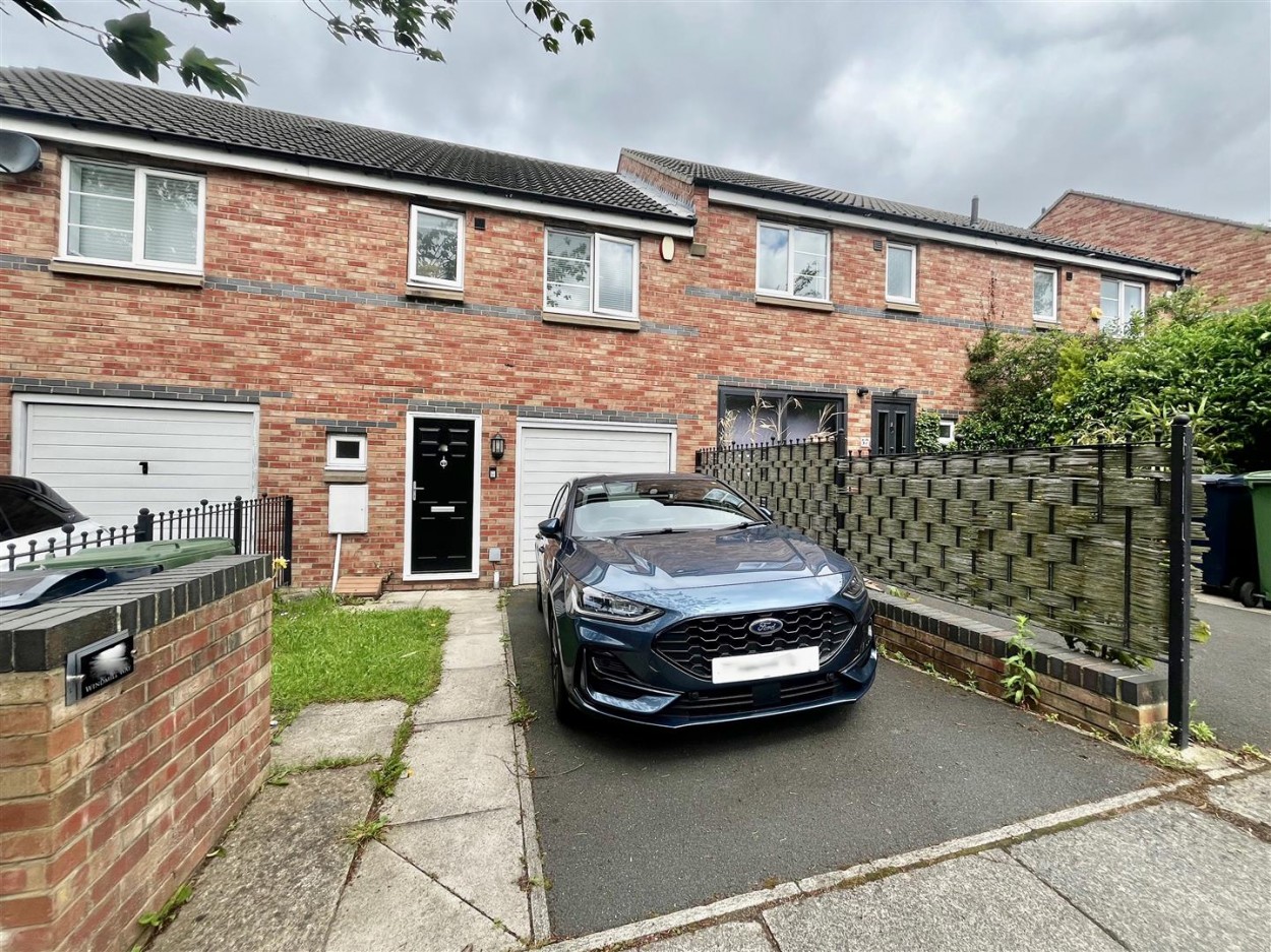 3 bedroom Terraced bungalow To Let