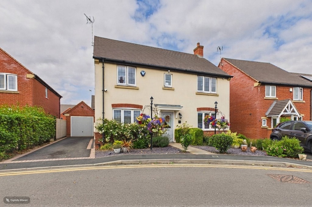 4 bedroom Detached house For Sale