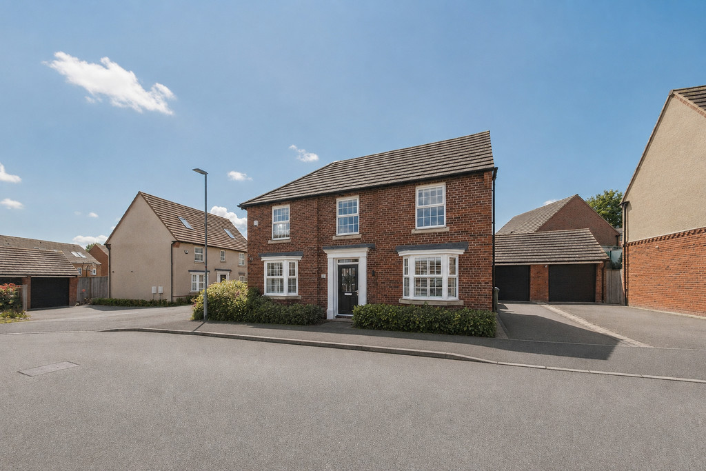 4 bedroom Detached house For Sale