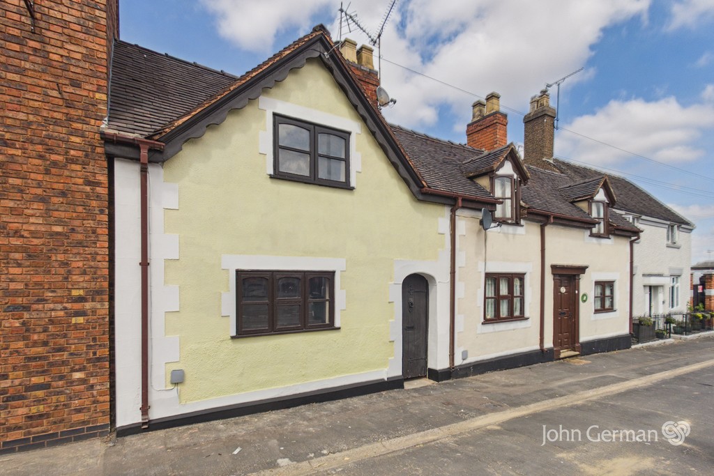 2 bedroom  For Sale