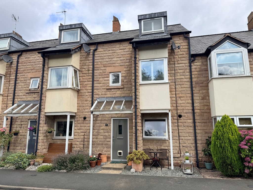 4 bedroom Town house For Sale