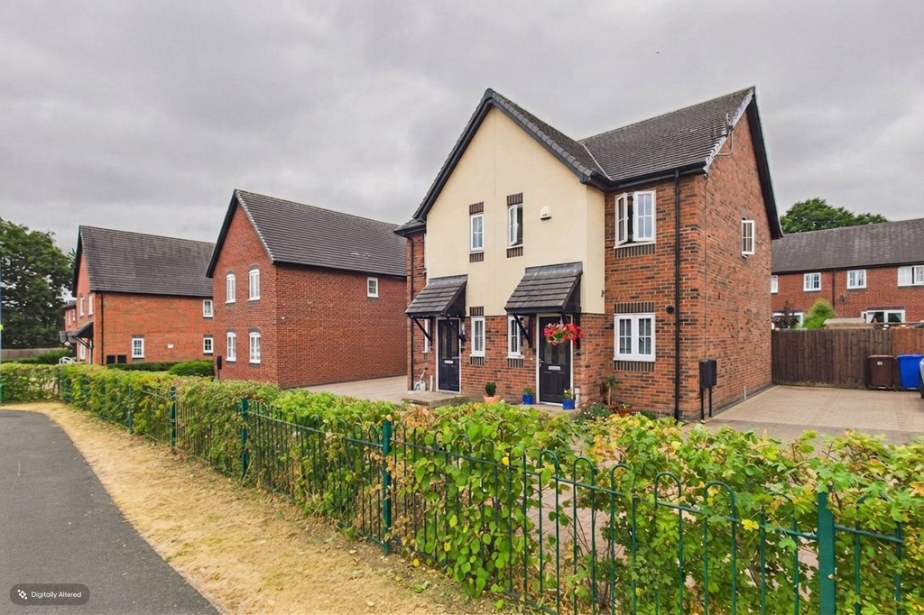 2 bedroom Semi-detached house For Sale