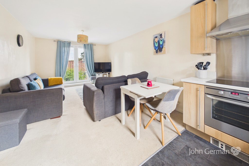 2 bedroom Apartment For Sale