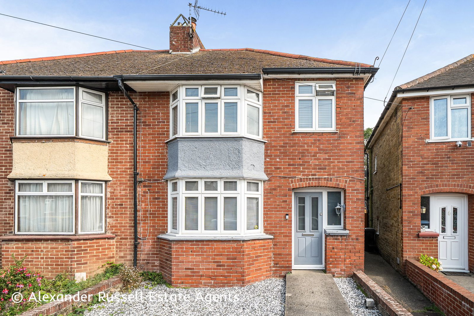 3 bedroom Semi-detached house For Sale