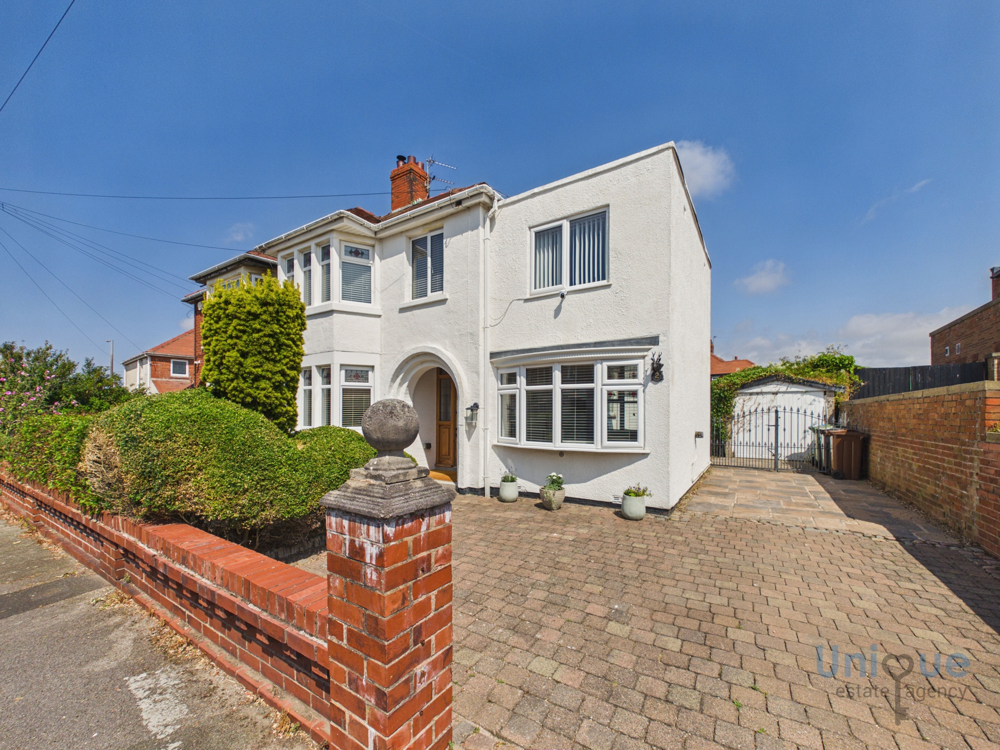 4 bedroom Semi-detached house For Sale
