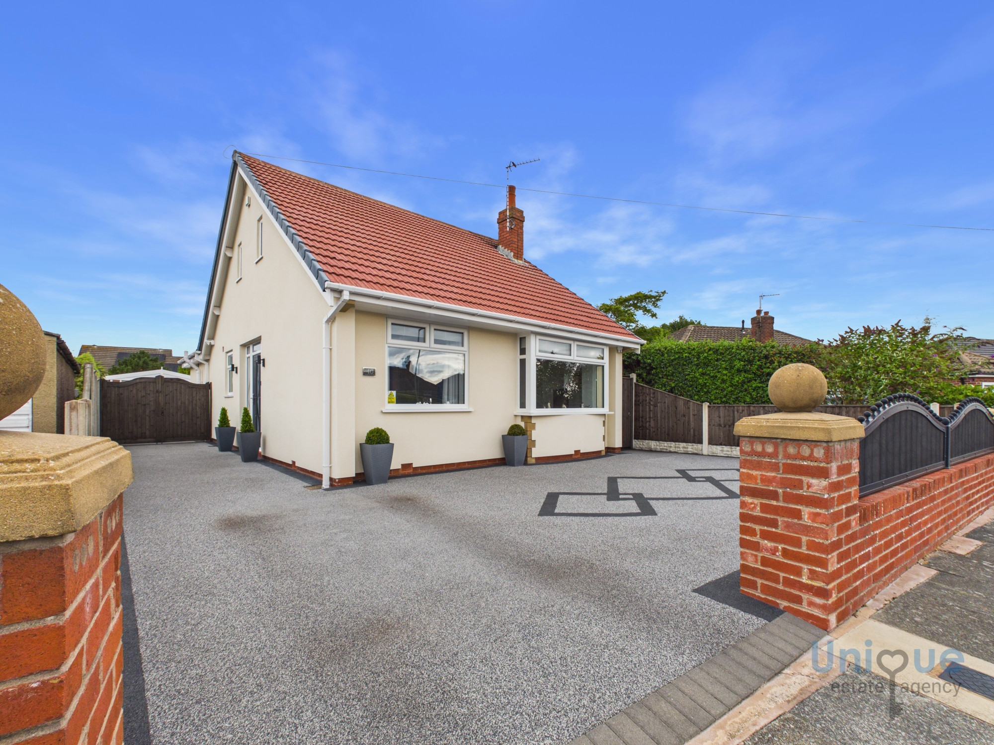 2 bedroom Detached bungalow Under Offer