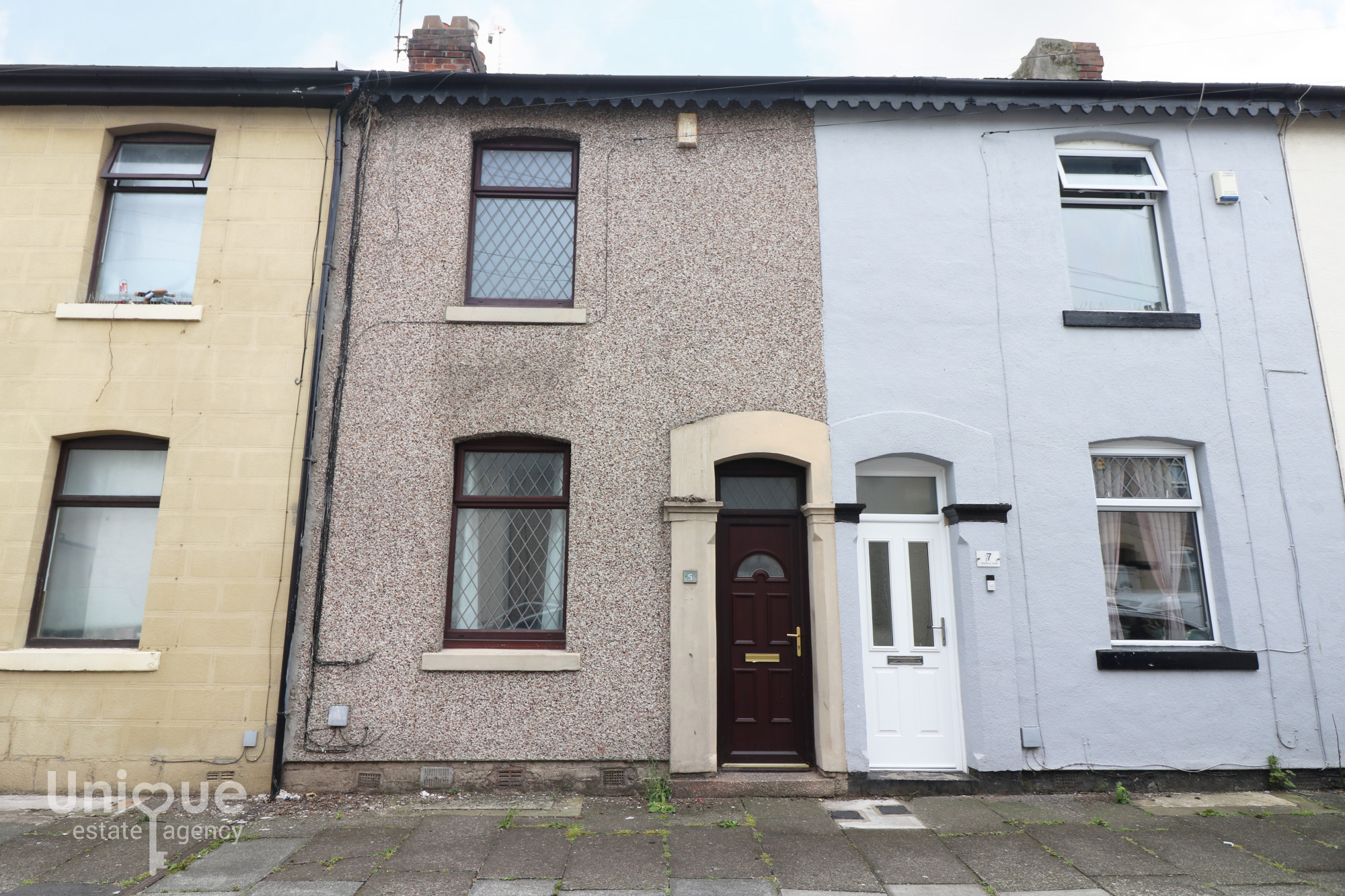 2 bedroom Terraced House To Let