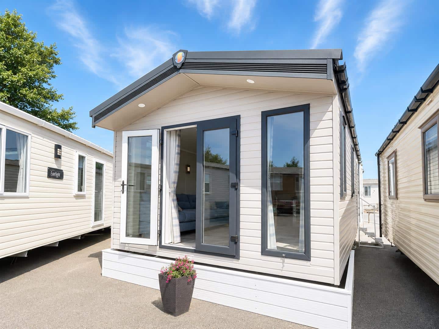 2 bedroom House (unspecified) For Sale