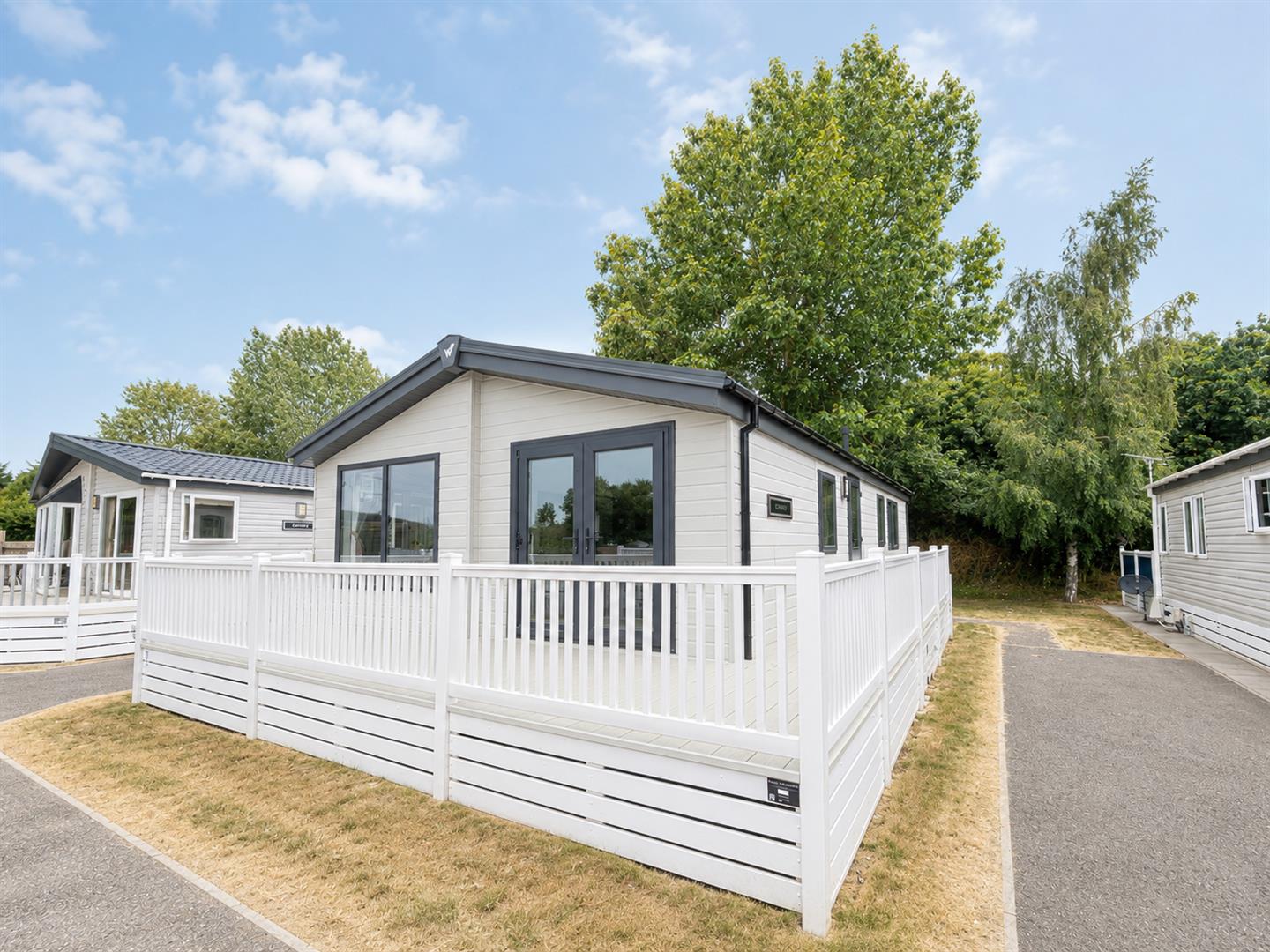 2 bedroom House (unspecified) For Sale