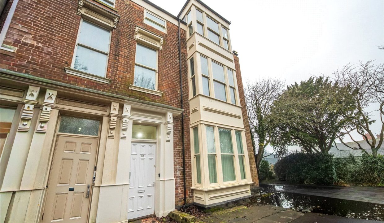  Apartment To Let