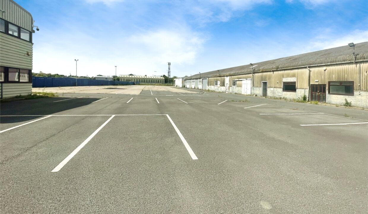 Light Industrial To Let