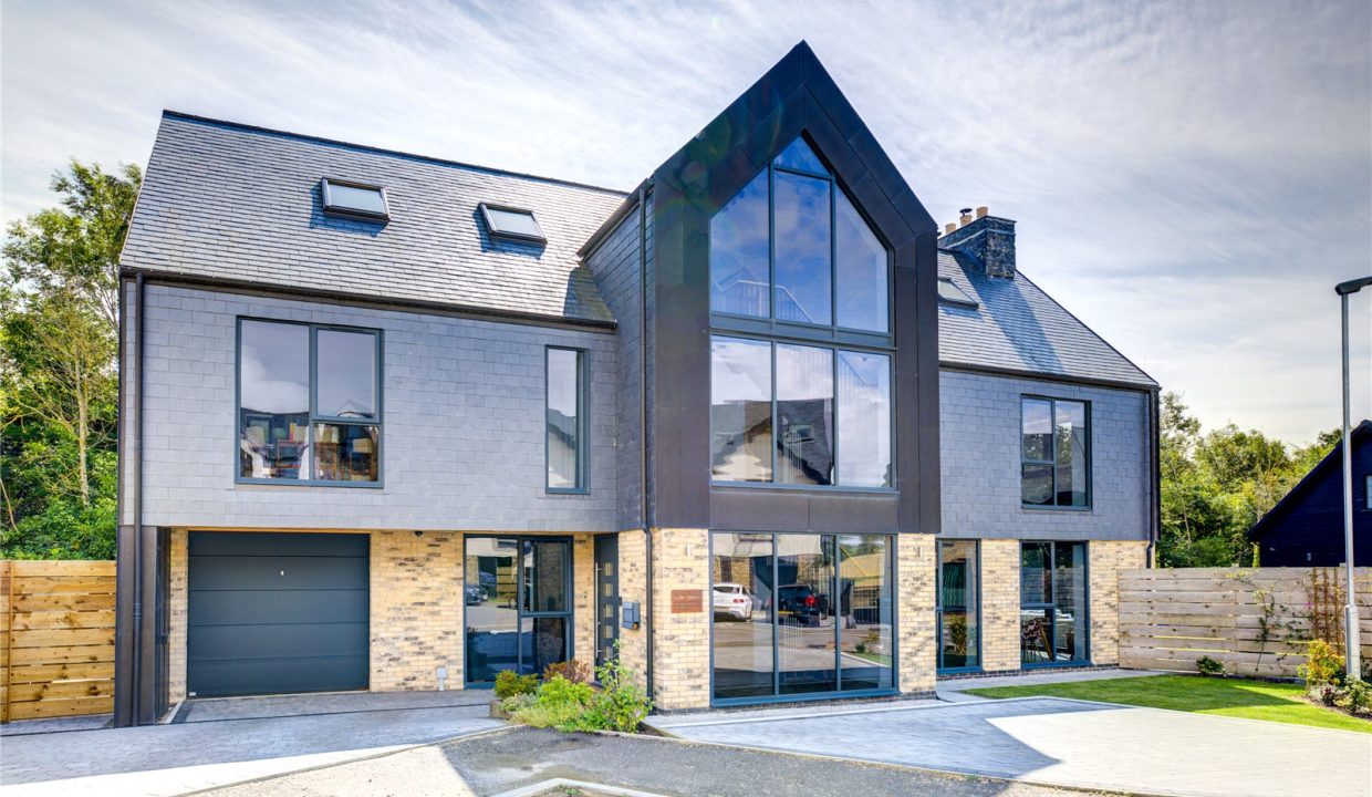  Detached house For Sale