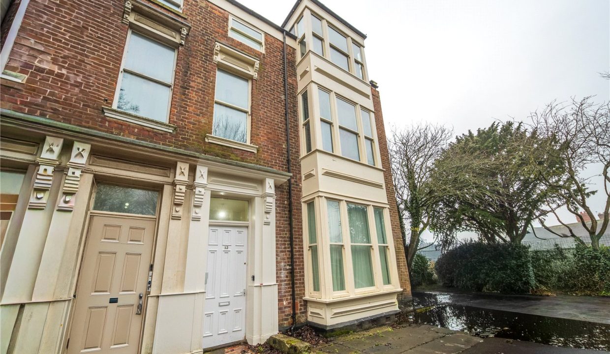  Apartment To Let