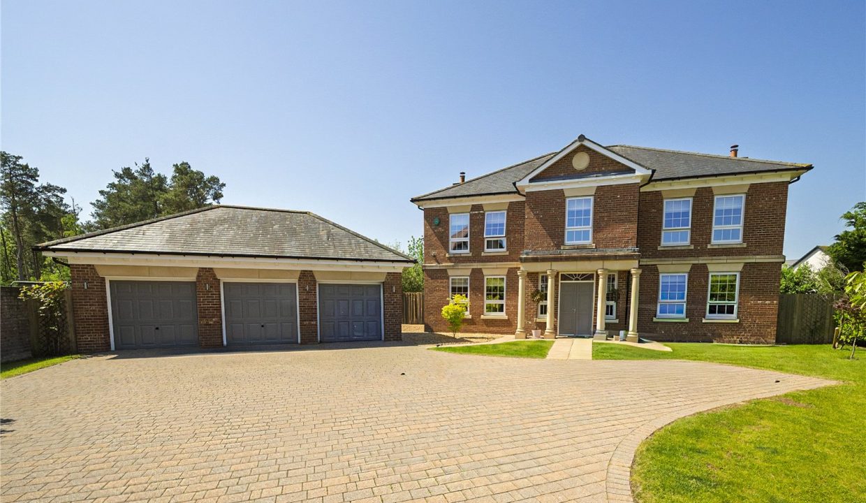 5 bedroom Property For Sale