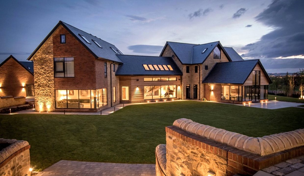 7 bedroom House (unspecified) For Sale