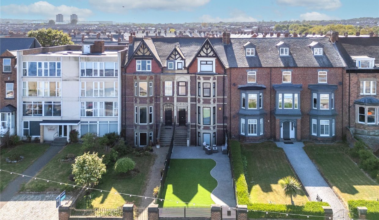  Town house For Sale