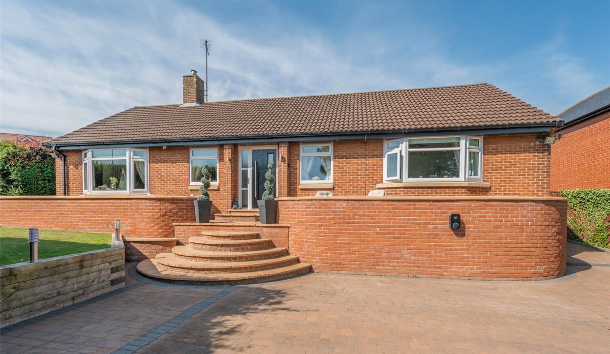  Detached bungalow For Sale