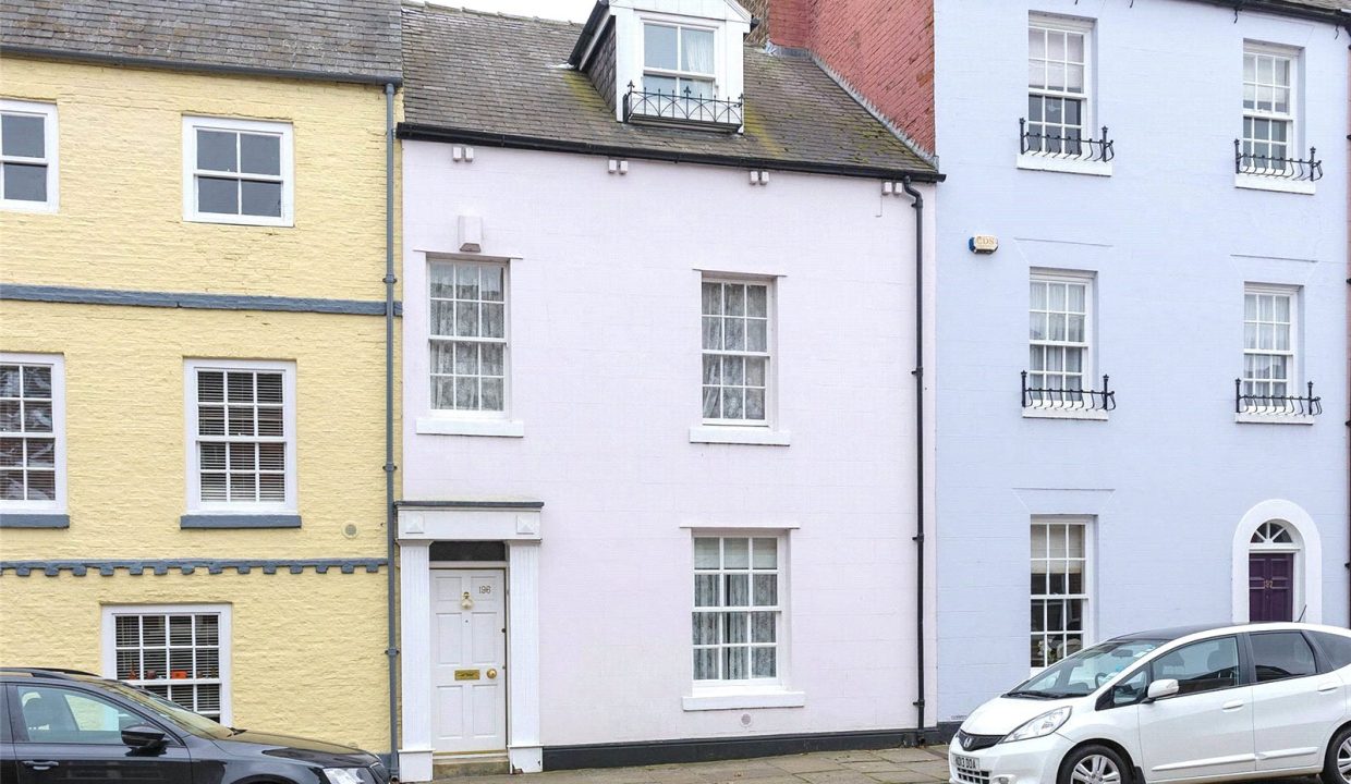  Town house For Sale