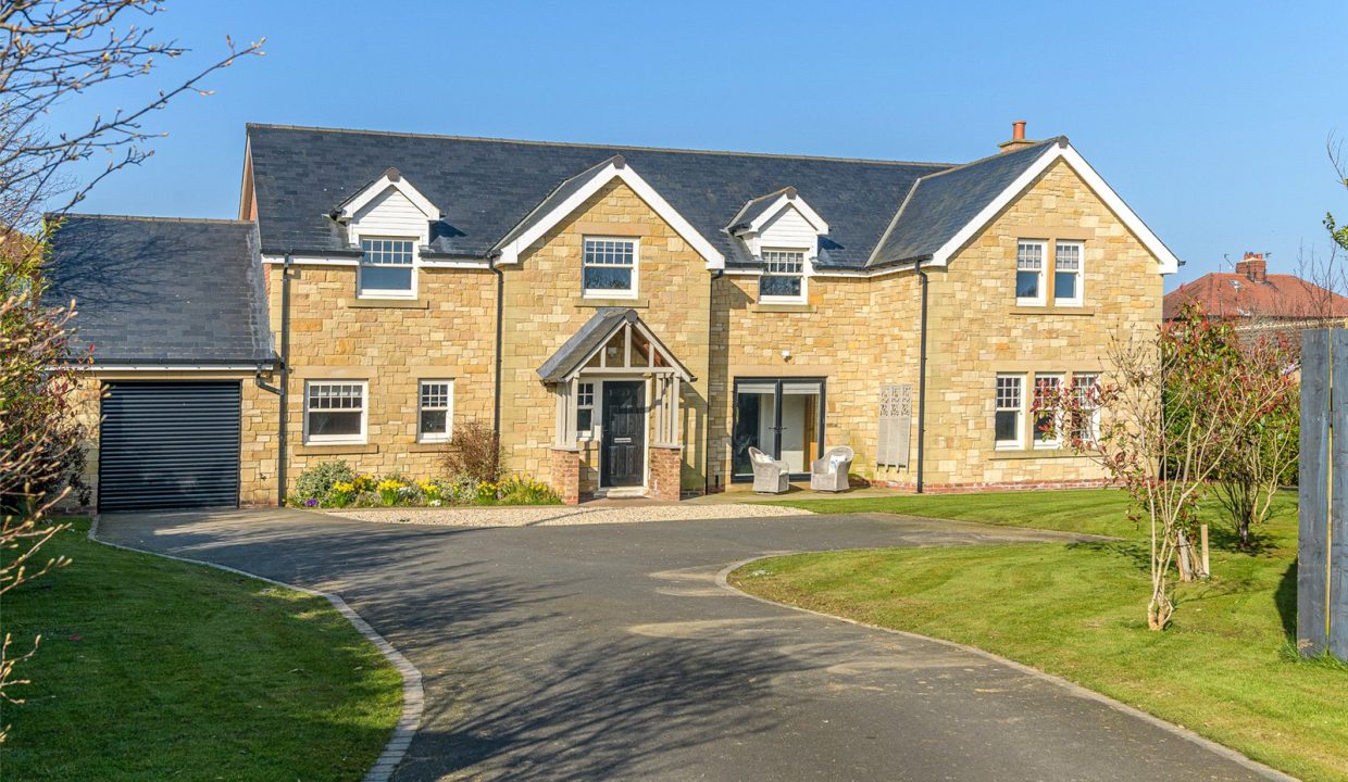 3 bedroom Property For Sale