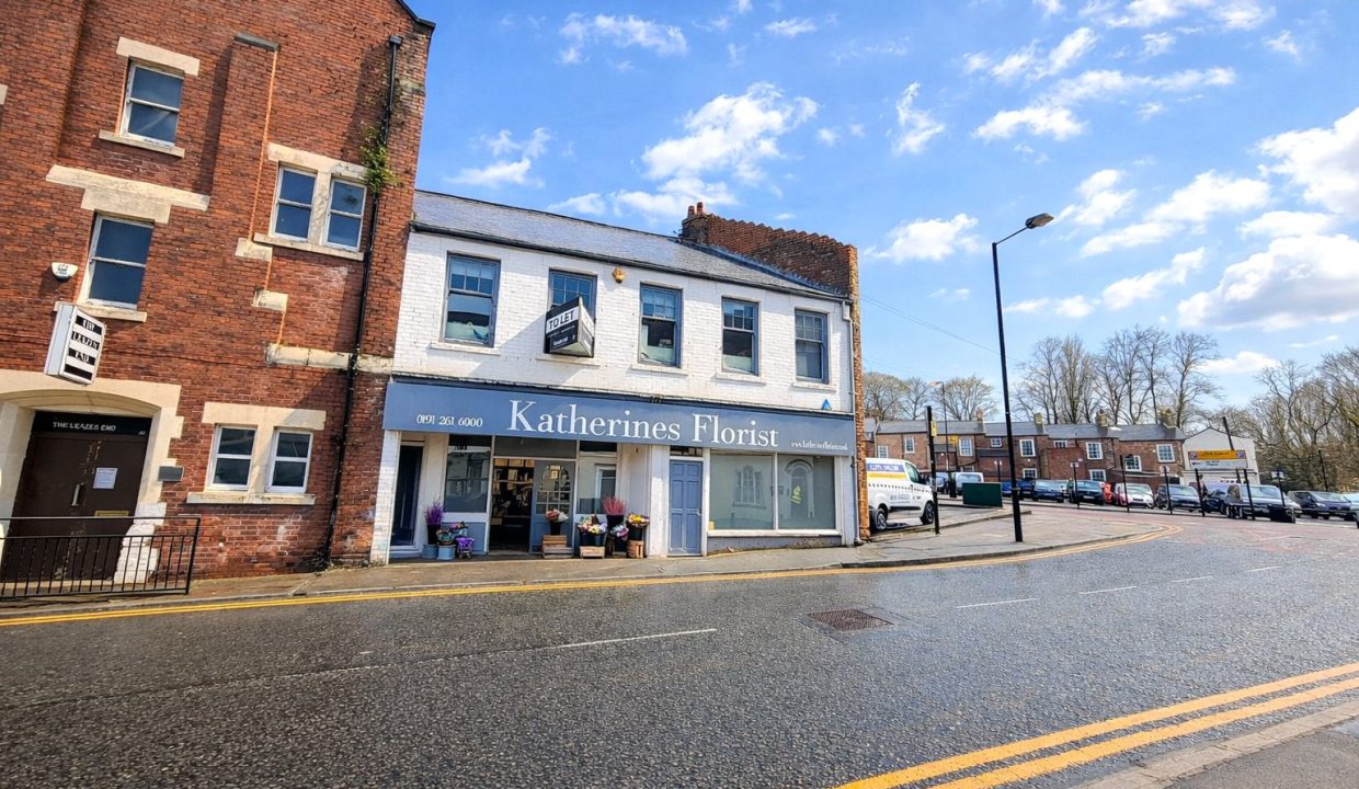  Terraced House To Let
