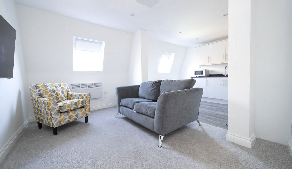  Apartment To Let