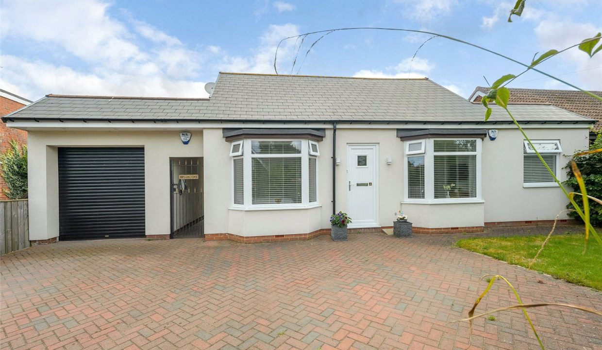  Detached bungalow For Sale