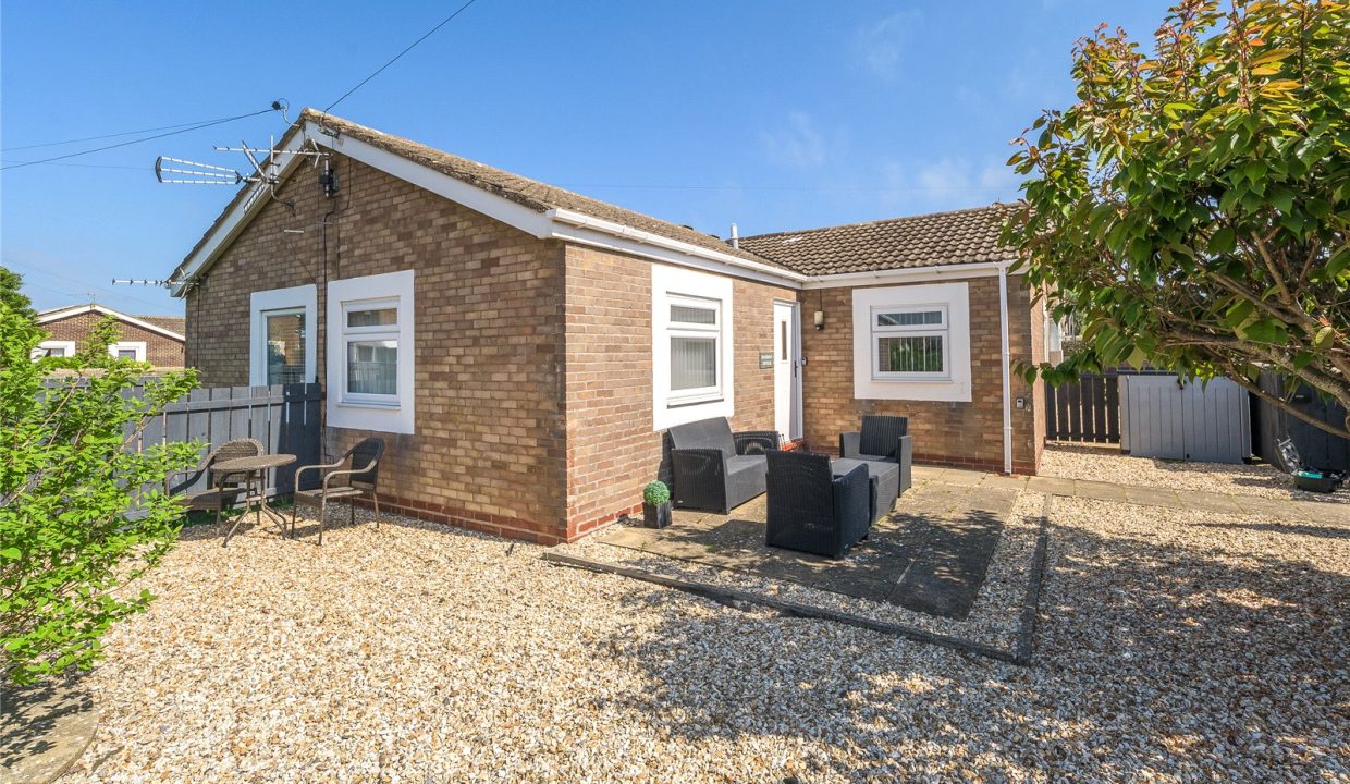  Semi-detached house For Sale