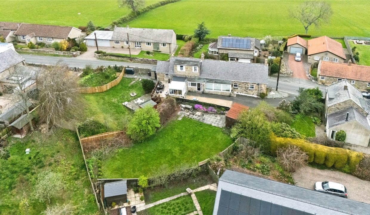  Semi-detached house For Sale