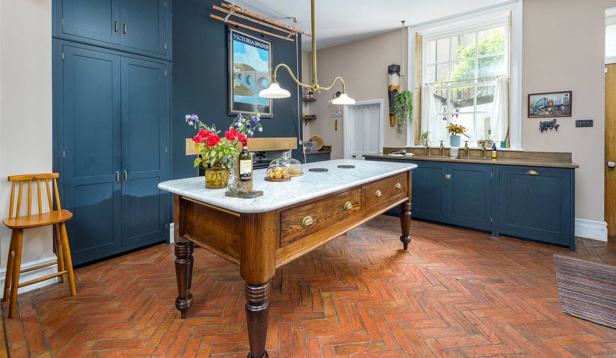  Town house For Sale