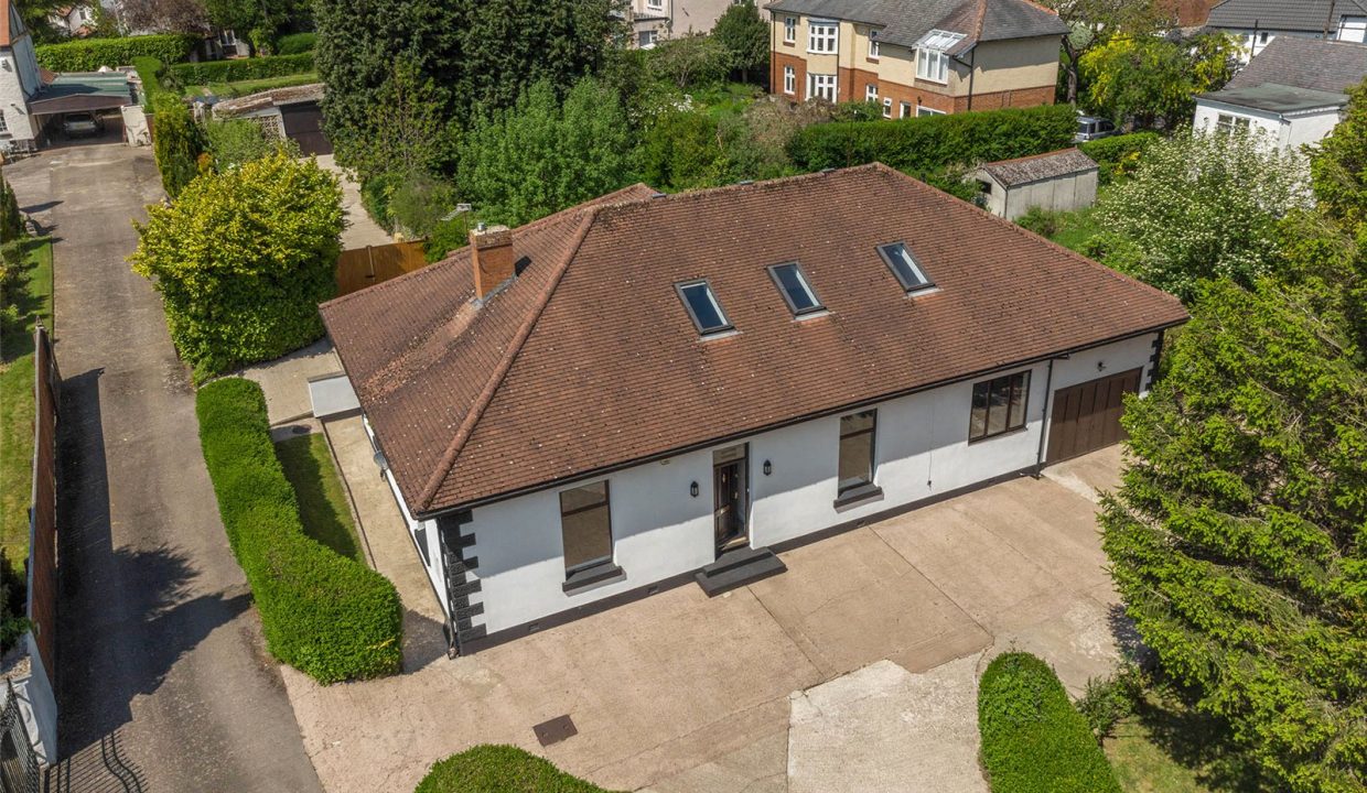 2 bedroom Cottage For Sale