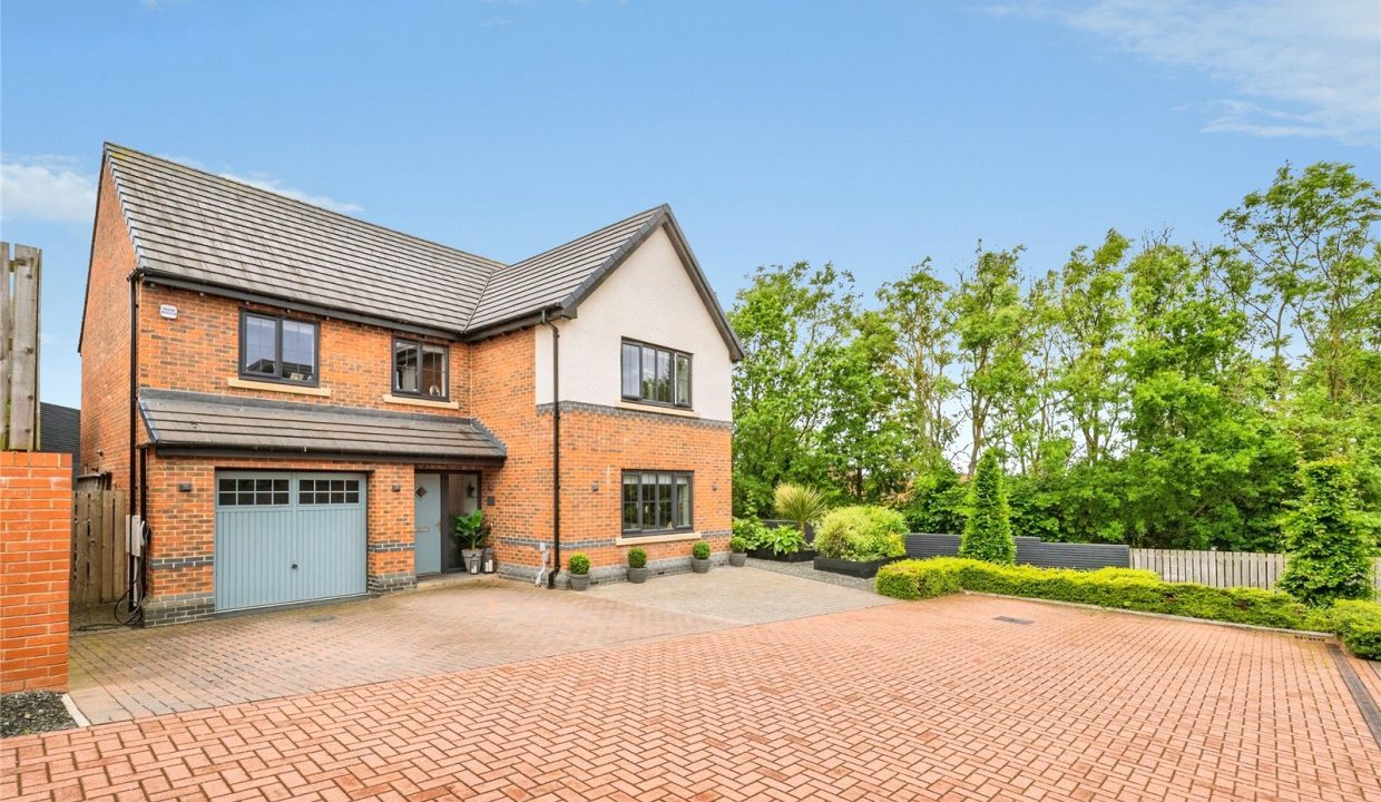 4 bedroom  For Sale