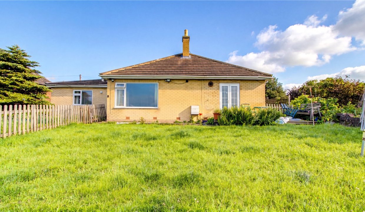  Detached bungalow For Sale