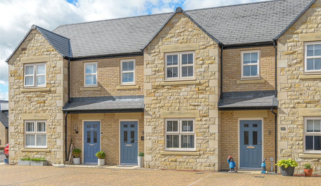  Terraced House For Sale