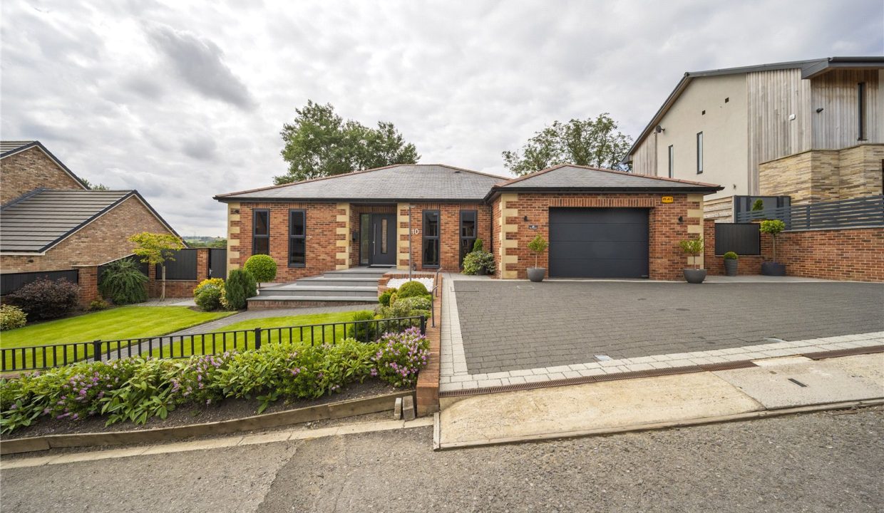  Detached bungalow For Sale