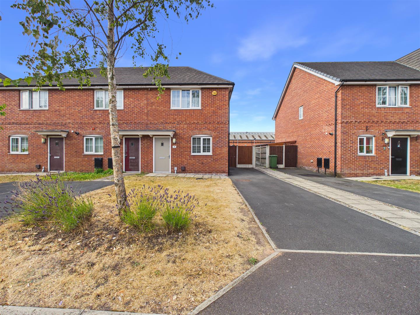 2 bedroom House (unspecified) Let